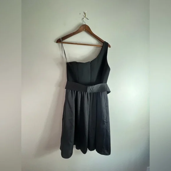 WHITE by VERA WANG satin one shoulder dress Black  women's size 10 S494 - Picture 2 of 4